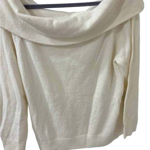 VINCE CAMUTO Off The Shoulder Tops - Picture 2 of 5